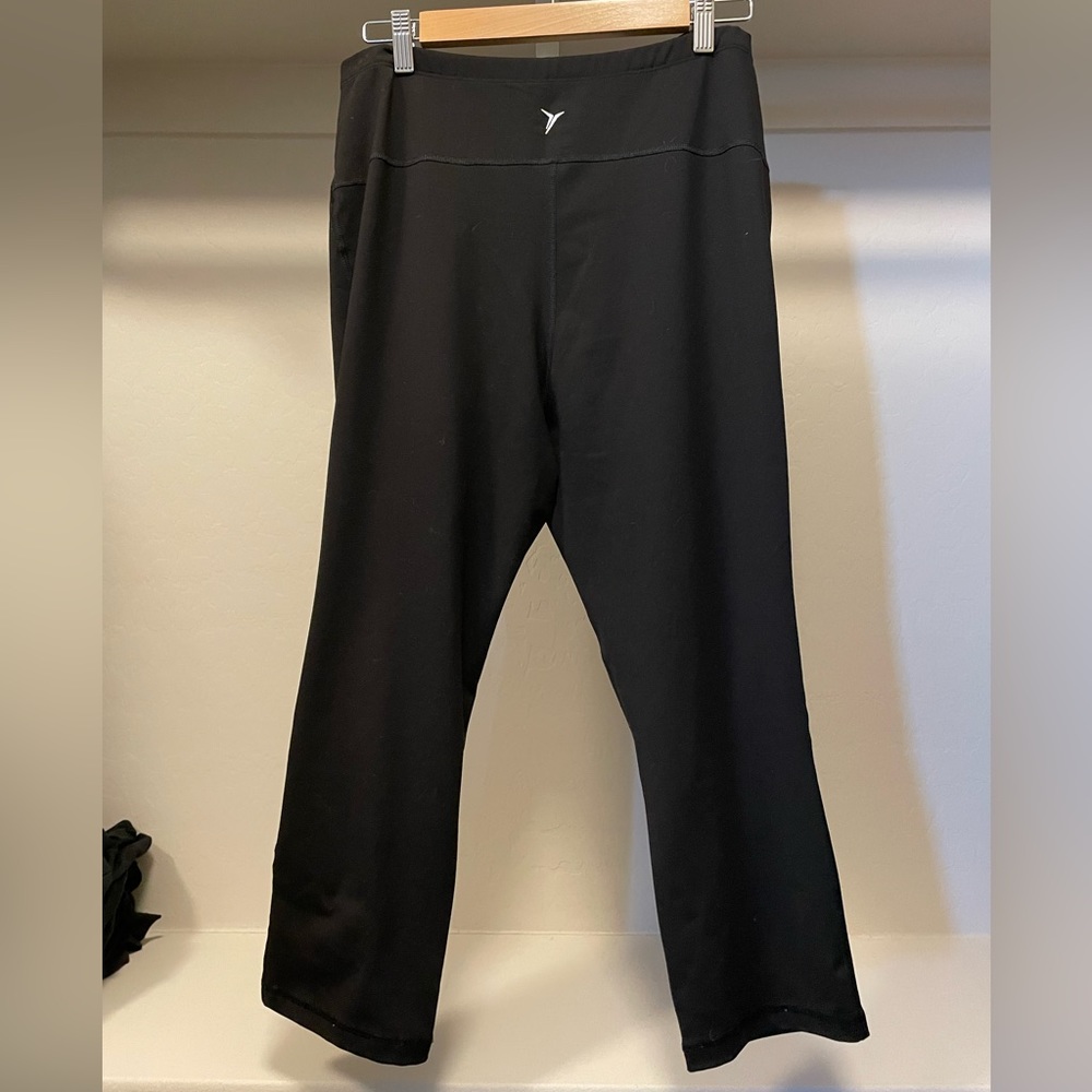 Old Navy Active Maternity Pants - L